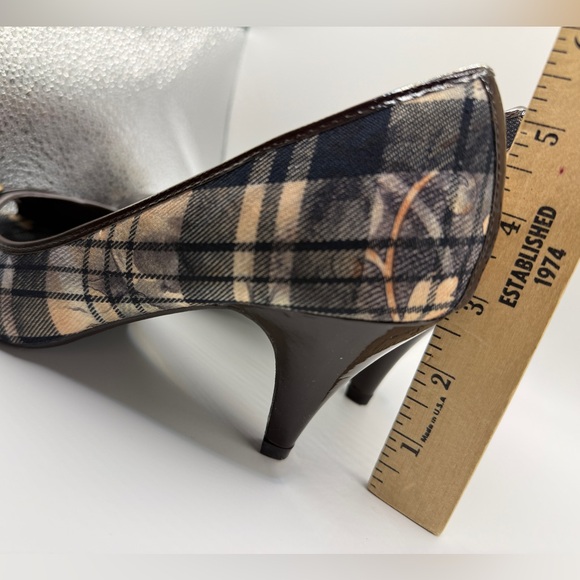 Steve Madden Bezel Plaid Block Heels - Picture 6 of 12